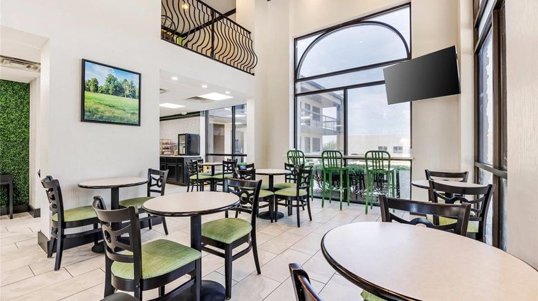 <b>The Bradford Hotel, Ascend Collection Restaurant</b>. Images powered by <a href="https://iceportal.shijigroup.com/" title="IcePortal" target="_blank">IcePortal</a>.