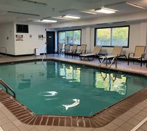 Quality Inn Huntington University Area Pool