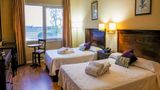 Wyndham Garden Campana Room