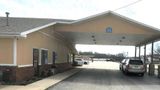 Super 8 by Wyndham Fort Scott Exterior