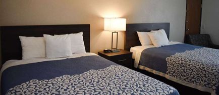 Super 8 by Wyndham Grand Island South Room