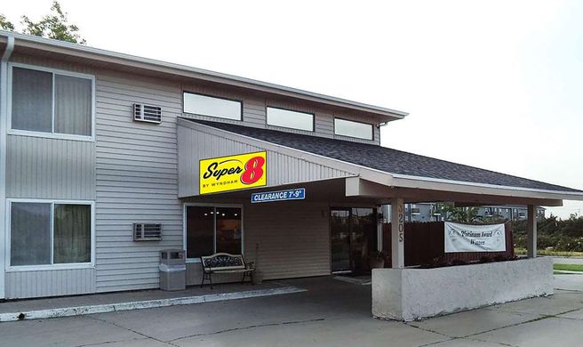Super 8 by Wyndham Grand Island South Exterior