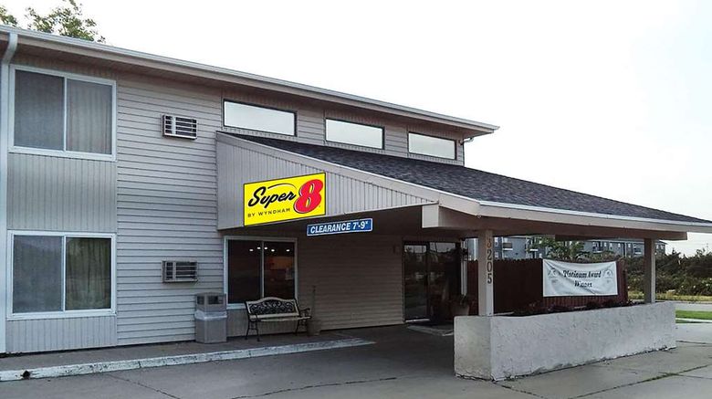 Super 8 by Wyndham Grand Island South Exterior. Images powered by <a href="https://iceportal.shijigroup.com" target="_blank" rel="noopener">Ice Portal</a>.