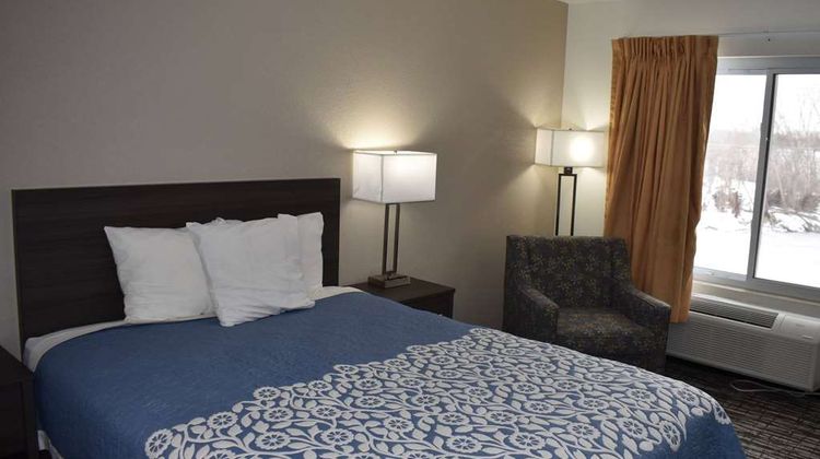 Super 8 by Wyndham Grand Island South Room