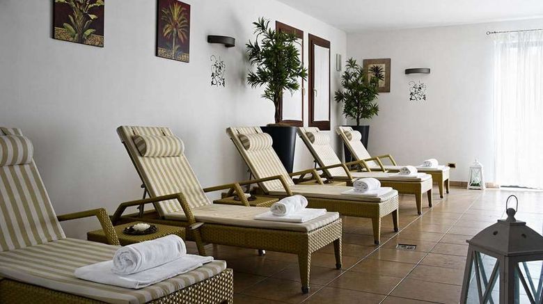 <b>Villa Pace Park Hotel Bolognese Spa</b>. Images powered by <a href="https://iceportal.shijigroup.com/" title="IcePortal" target="_blank">IcePortal</a>.
