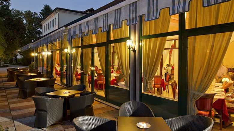 <b>Villa Pace Park Hotel Bolognese Restaurant</b>. Images powered by <a href="https://iceportal.shijigroup.com/" title="IcePortal" target="_blank">IcePortal</a>.