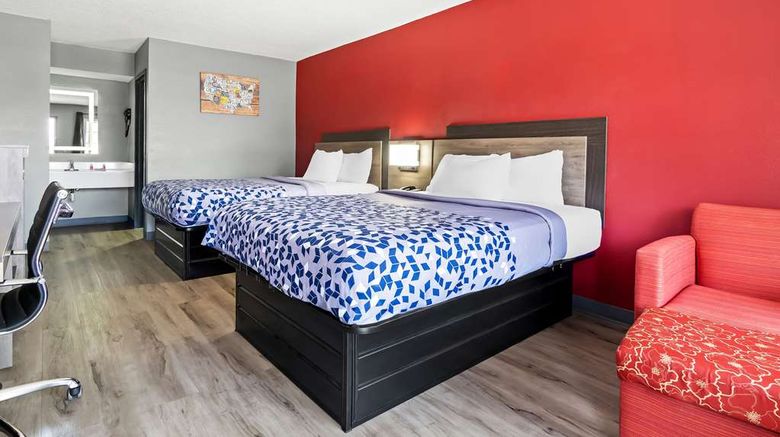 <b>Econo Lodge Kennett Room</b>. Images powered by <a href="https://iceportal.shijigroup.com/" title="IcePortal" target="_blank">IcePortal</a>.