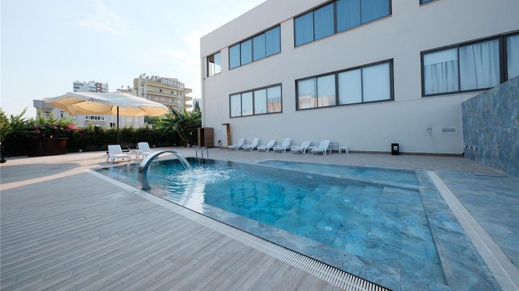 Radisson Hotel Mersin Pool