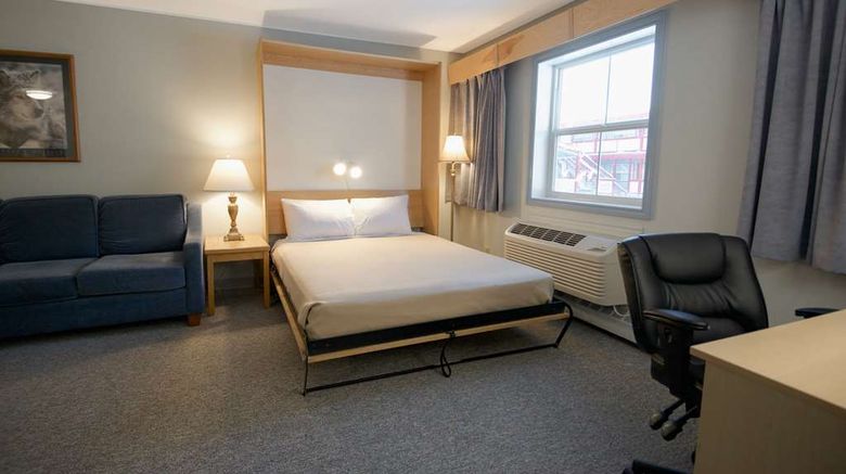 <b>Eldorado, a Coast Hotel Suite</b>. Images powered by <a href="https://iceportal.shijigroup.com/" title="IcePortal" target="_blank">IcePortal</a>.