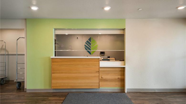 <b>WoodSpring Suites Cocoa Beach-Rockledge Lobby</b>. Images powered by <a href="https://iceportal.shijigroup.com/" title="IcePortal" target="_blank">IcePortal</a>.