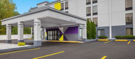 Spark by Hilton Clarks Summit Exterior