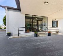 Quality Inn Exterior