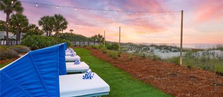 Hilton Beachfront Resort & Spa Exterior
