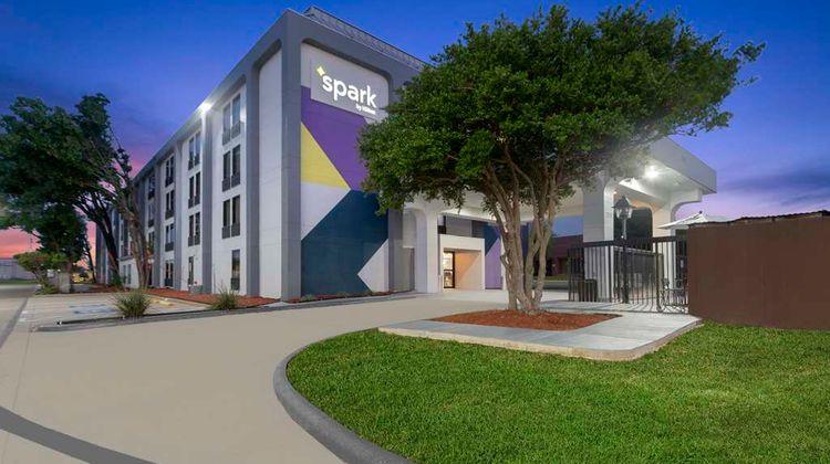 Spark by Hilton Grand Prairie Exterior
