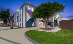 Spark by Hilton Grand Prairie