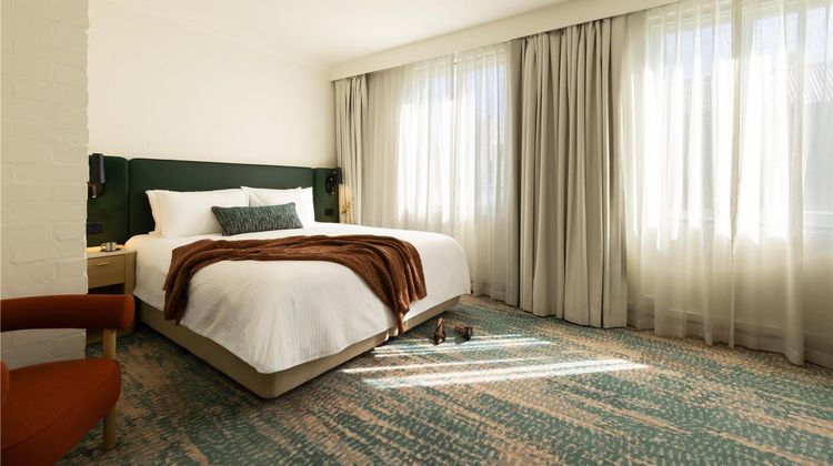 Harbour Rocks Hotel Suite