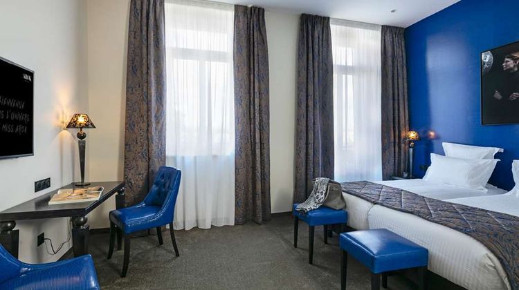 Arok Hotel Room
