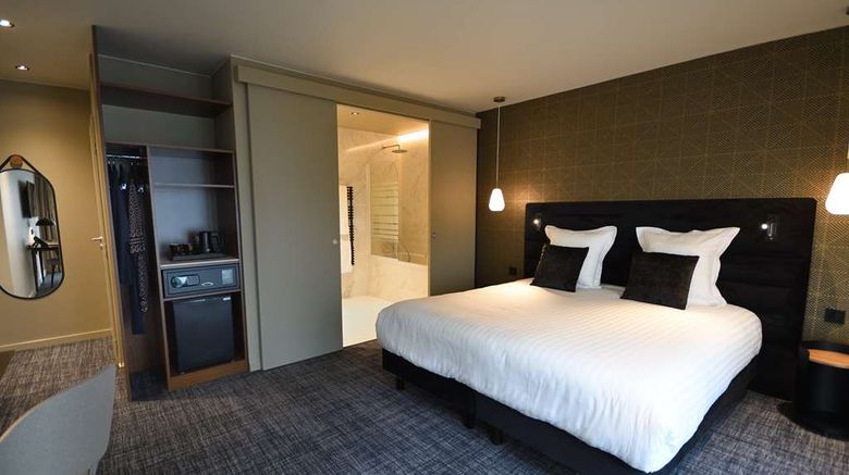 <b>La Maison Bordeaux Room</b>. Images powered by <a href="https://iceportal.shijigroup.com/" title="IcePortal" target="_blank">IcePortal</a>.
