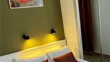 Brit Hotel Le Louvre Room
