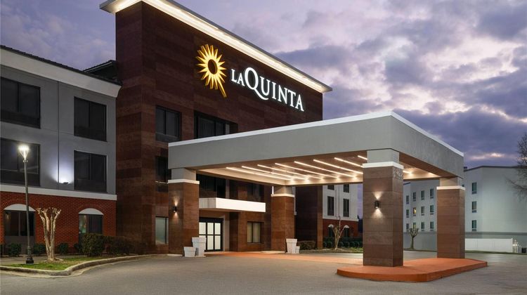 La Quinta Inn & Suites by Wyndham Bessemer Exterior