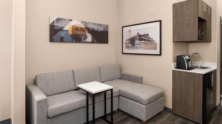 La Quinta Inn & Suites by Wyndham Bessemer Suite
