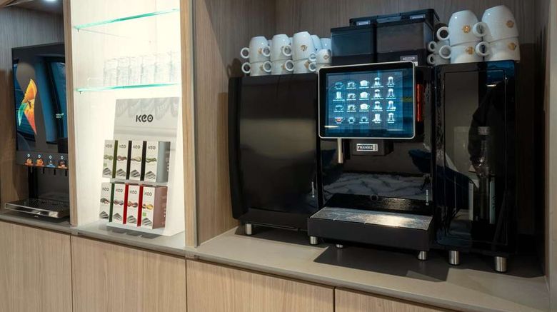 <b>Prize by Radisson, Dresden Mitte Restaurant</b>. Images powered by <a href="https://iceportal.shijigroup.com/" title="IcePortal" target="_blank">IcePortal</a>.