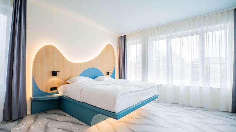 <b>Prize by Radisson, Dresden Mitte Room</b>. Images powered by <a href="https://iceportal.shijigroup.com/" title="IcePortal" target="_blank">IcePortal</a>.