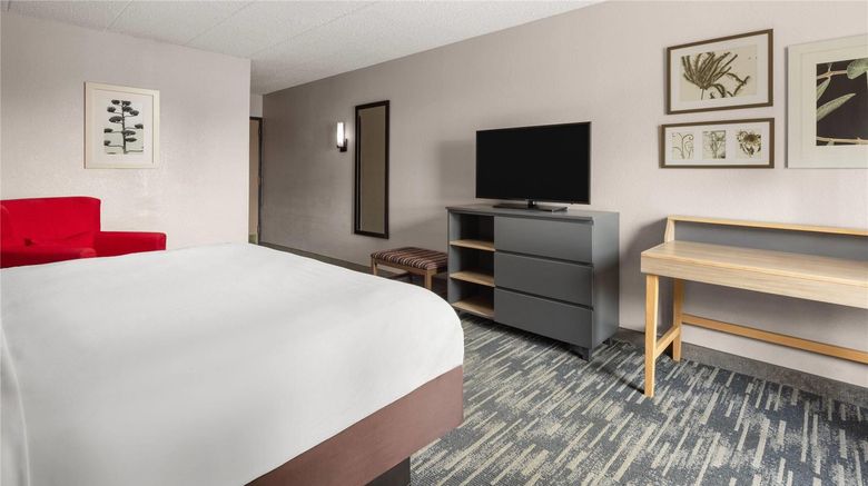 <b>Wingate by Wyndham Lincoln Airport E. Room</b>. Images powered by <a href="https://iceportal.shijigroup.com/" title="IcePortal" target="_blank">IcePortal</a>.