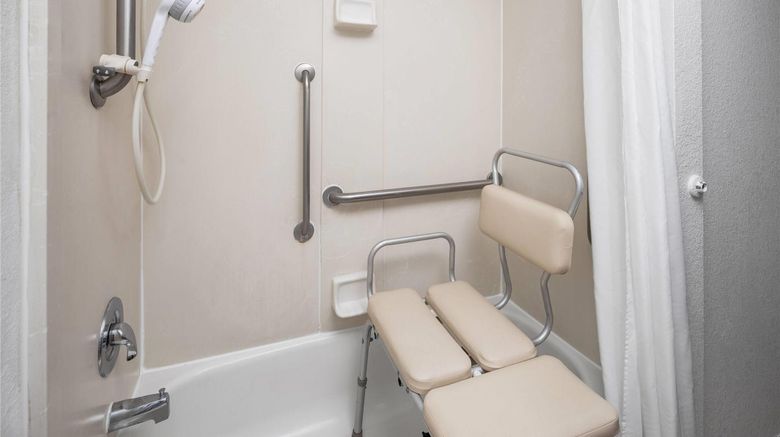 <b>Wingate by Wyndham Lincoln Airport E. Room</b>. Images powered by <a href="https://iceportal.shijigroup.com/" title="IcePortal" target="_blank">IcePortal</a>.
