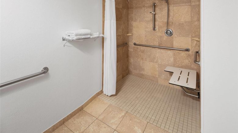 <b>Wingate by Wyndham Lincoln Airport E. Room</b>. Images powered by <a href="https://iceportal.shijigroup.com/" title="IcePortal" target="_blank">IcePortal</a>.