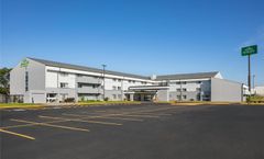 Wingate by Wyndham Lincoln Airport E.