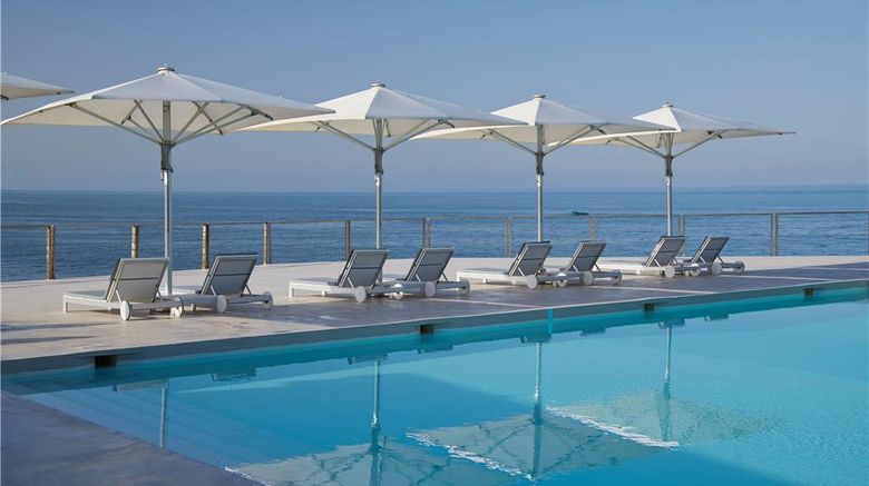 <b>Farol Design Hotel Pool</b>. Images powered by <a href="https://iceportal.shijigroup.com/" title="IcePortal" target="_blank">IcePortal</a>.