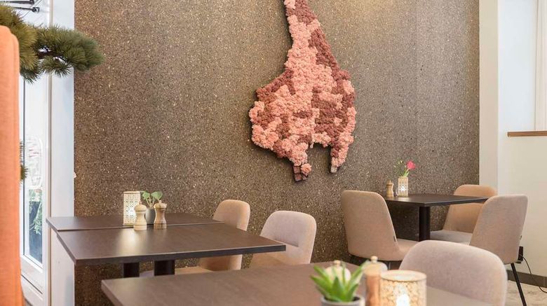 <b>Best Western River C Hotel Restaurant</b>. Images powered by <a href="https://iceportal.shijigroup.com/" title="IcePortal" target="_blank">IcePortal</a>.