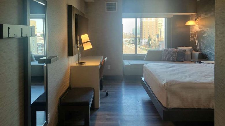 <b>Cambria Hotel Niagara Falls Room</b>. Images powered by <a href="https://iceportal.shijigroup.com/" title="IcePortal" target="_blank">IcePortal</a>.