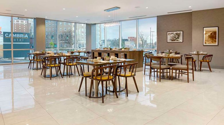 <b>Cambria Hotel Niagara Falls Restaurant</b>. Images powered by <a href="https://iceportal.shijigroup.com/" title="IcePortal" target="_blank">IcePortal</a>.