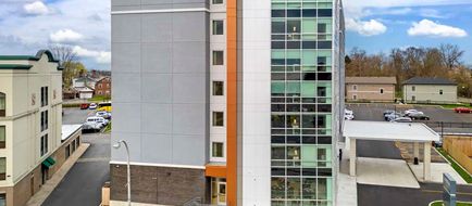 Cambria Hotel Niagara Falls Exterior