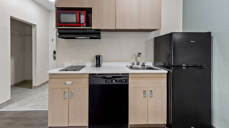 Quality Inn & Suites Columbia Harbison Room