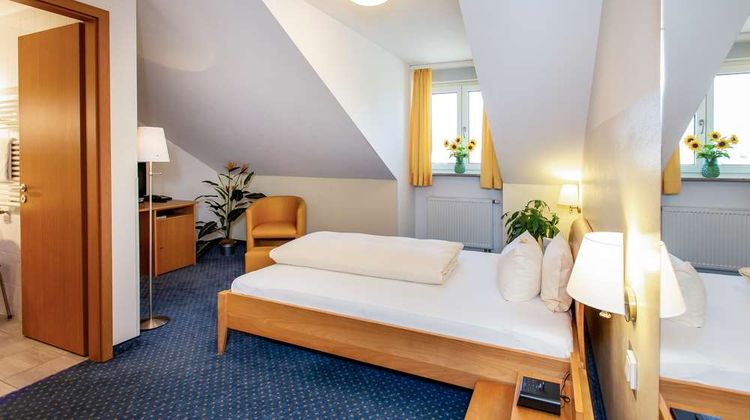 Arcus Hotel Room