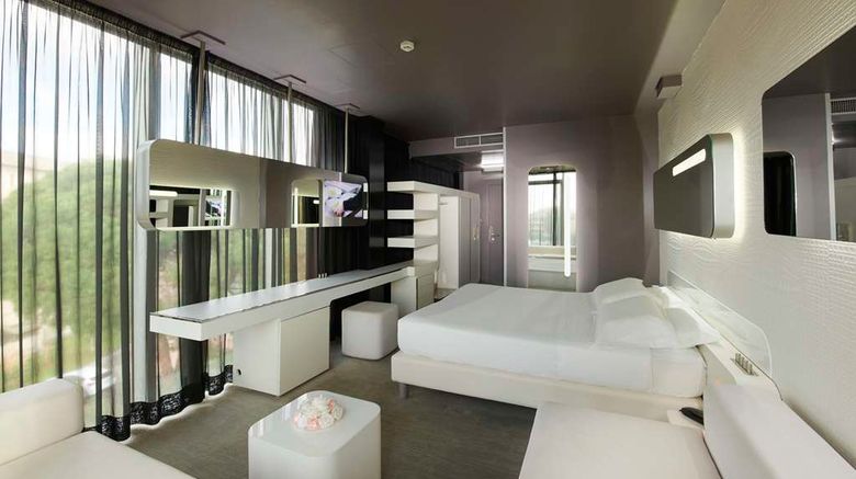 <b>San Ranieri Hotel Suite</b>. Images powered by <a href="https://iceportal.shijigroup.com/" title="IcePortal" target="_blank">IcePortal</a>.