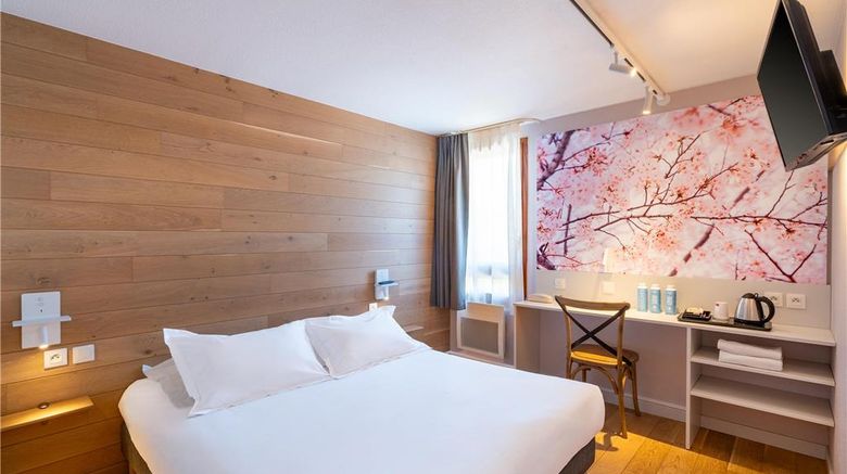 <b>Sure Hotel Best Western Rennes Chantepie Room</b>. Images powered by <a href="https://iceportal.shijigroup.com/" title="IcePortal" target="_blank">IcePortal</a>.