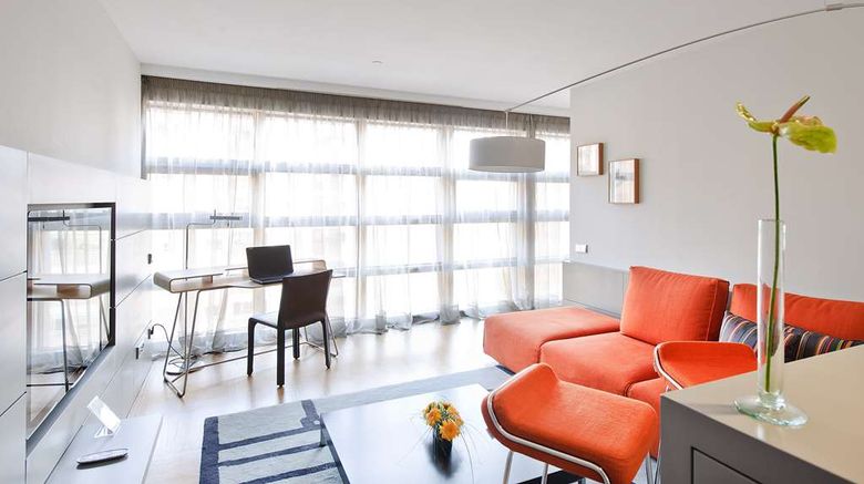 <b>Hotel Reina Petronila Suite</b>. Images powered by <a href="https://iceportal.shijigroup.com/" title="IcePortal" target="_blank">IcePortal</a>.