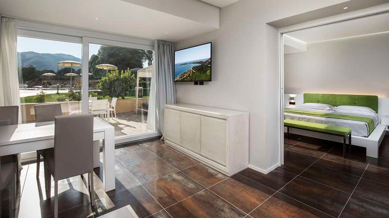 <b>Hotel San Teodoro Suite</b>. Images powered by <a href="https://iceportal.shijigroup.com/" title="IcePortal" target="_blank">IcePortal</a>.