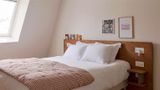 <b>Hotel Les Beaux Arts Room</b>. Images powered by <a href="https://iceportal.shijigroup.com/" title="IcePortal" target="_blank">IcePortal</a>.