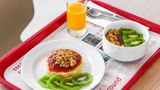 <b>Moov Lisbon Oriente Restaurant</b>. Images powered by <a href="https://iceportal.shijigroup.com/" title="IcePortal" target="_blank">IcePortal</a>.