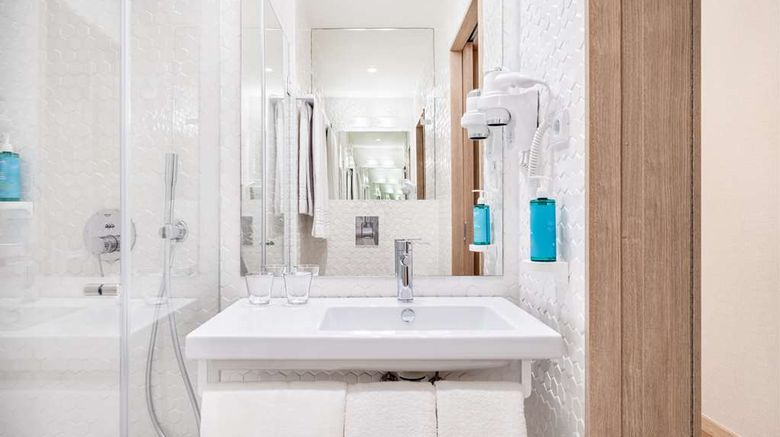 <b>Moov Lisbon Oriente Room</b>. Images powered by <a href="https://iceportal.shijigroup.com/" title="IcePortal" target="_blank">IcePortal</a>.