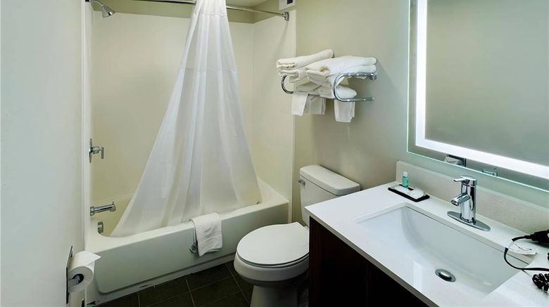 <b>MainStay Suites Chambersburg East Room</b>. Images powered by <a href="https://iceportal.shijigroup.com/" title="IcePortal" target="_blank">IcePortal</a>.