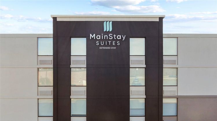MainStay Suites Chambersburg East Exterior