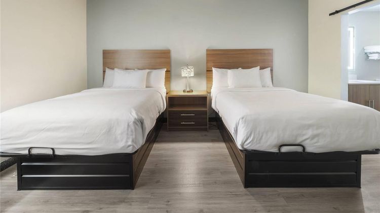 MainStay Suites Chambersburg East Room