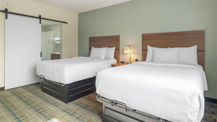 MainStay Suites Chambersburg East Room