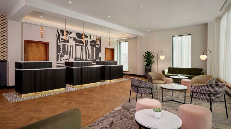 <b>Doubletree by Hilton Sheffield City Lobby</b>. Images powered by <a href="https://iceportal.shijigroup.com/" title="IcePortal" target="_blank">IcePortal</a>.